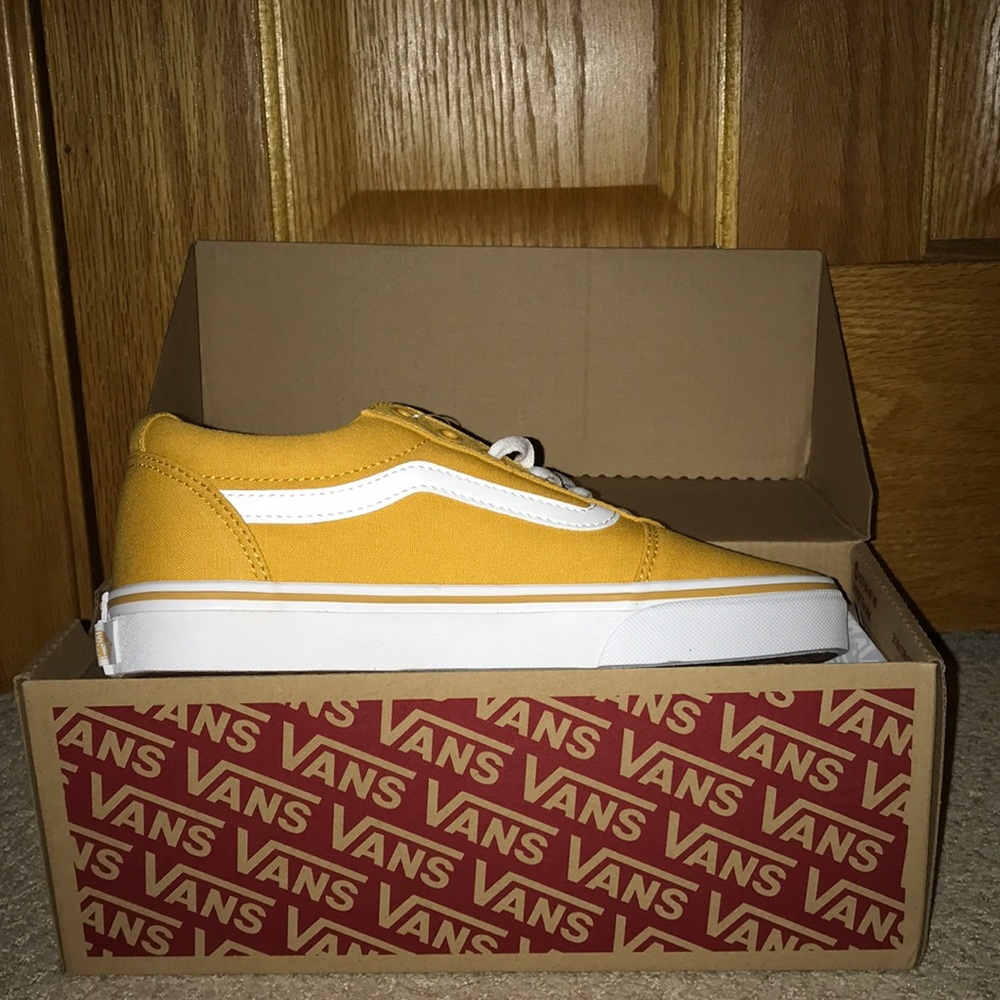 Old Skool Yellow Vans